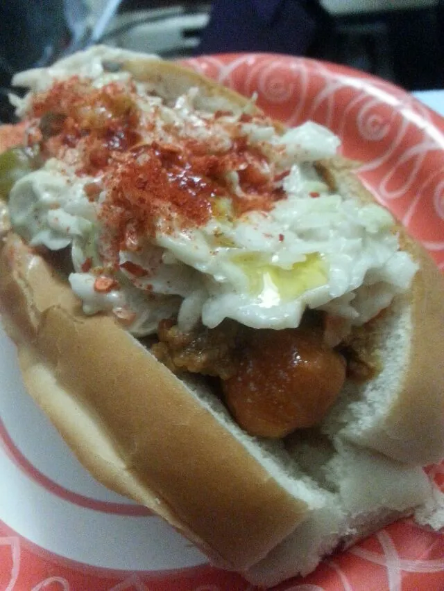 And again, vegan chili slaw dog. this time I added truffle oil.|Polly Gelfusoさん