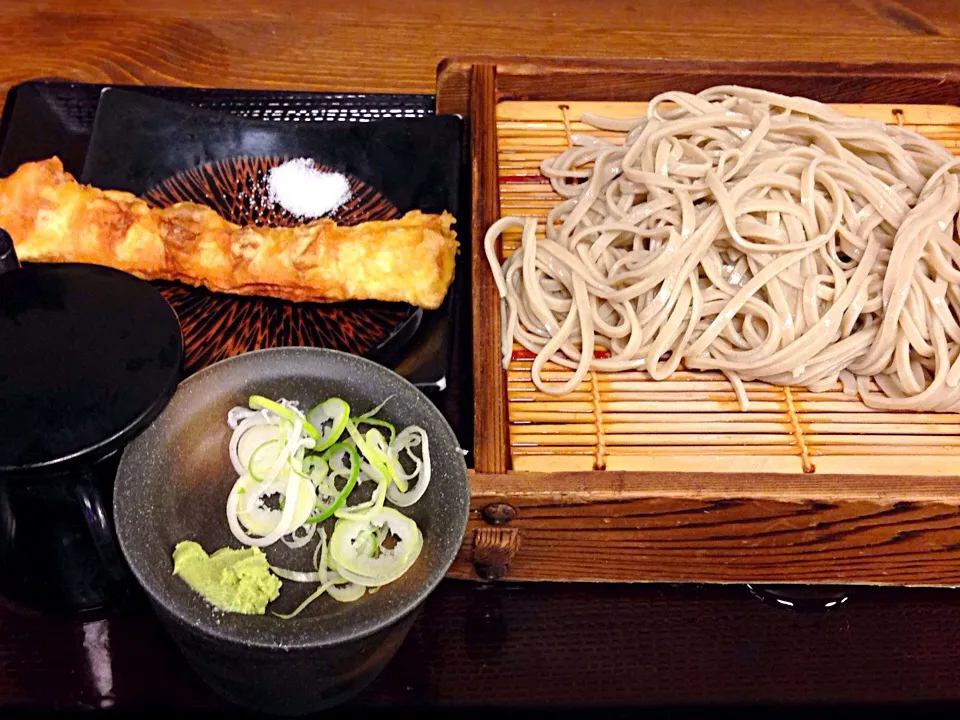 立食いそば手帳 名店120［首都圏編］ 嵯峨谷（浜松町店）ちくわ天せいろ|ゆうじ.さん