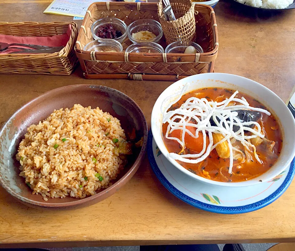 チキンスープカレーとニンニク飯|@mamikutoiさん