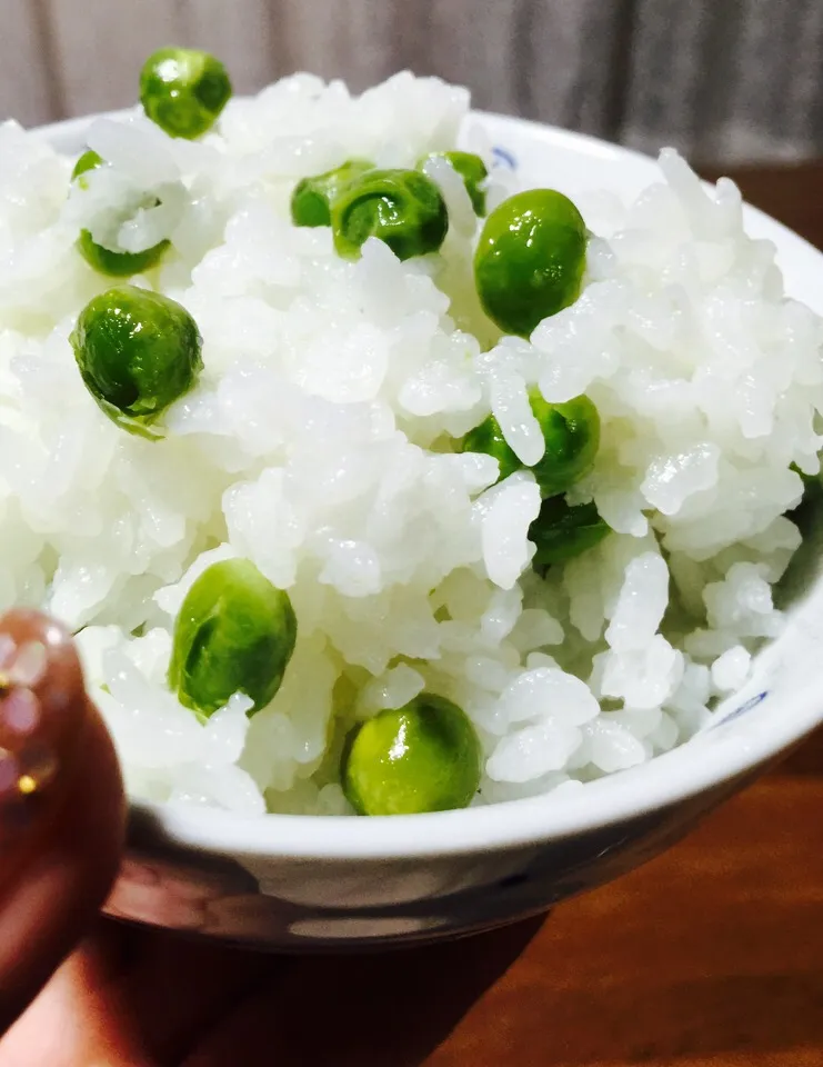 🍚ほっかほかで💕ほんのり塩味で美味しかった🎶グリーンピースご飯🎶|keikoさん