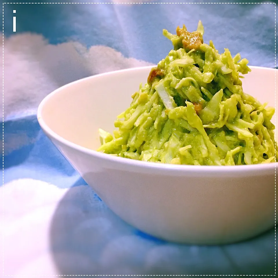 shikanoさんの料理 マヨネーズ要らずの春キャベツのアボカドコールスロー 【Cabbage and avocado coleslaw salad】|izoomさん