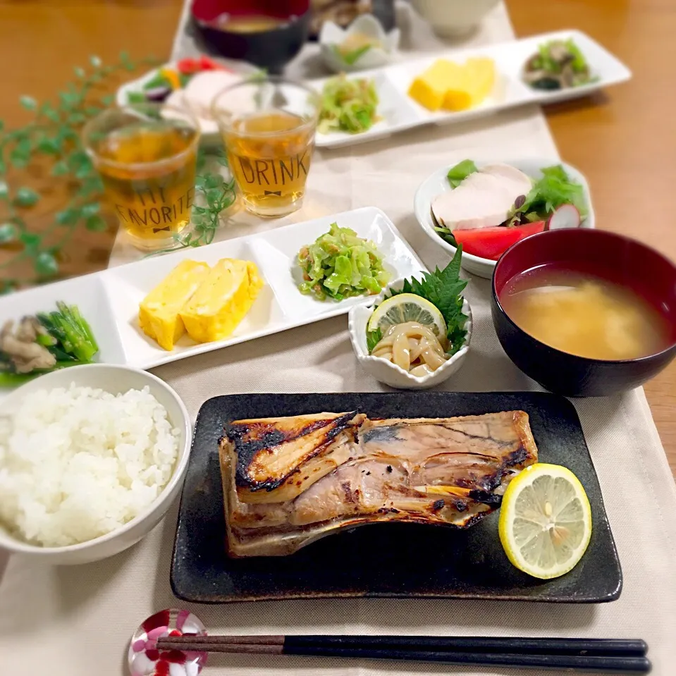 マグロのカマの塩麹焼き🐟|むぎママさん