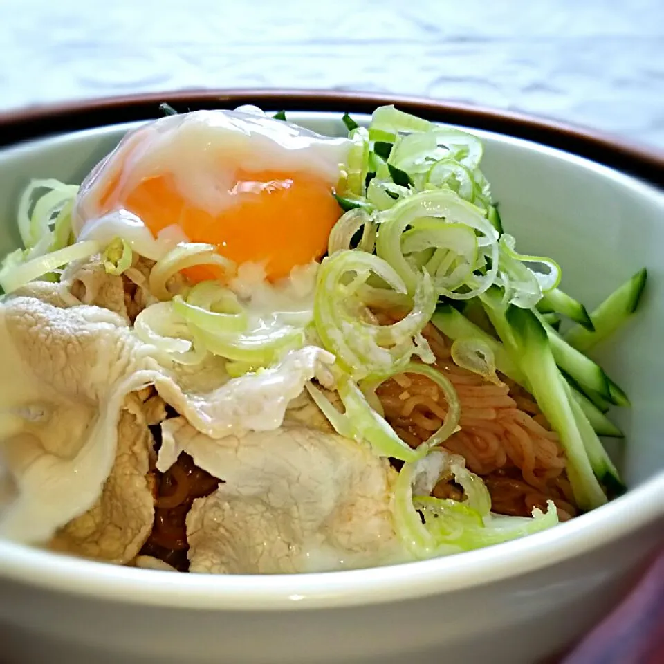 冷やしビビン麺|お茶菓子さん