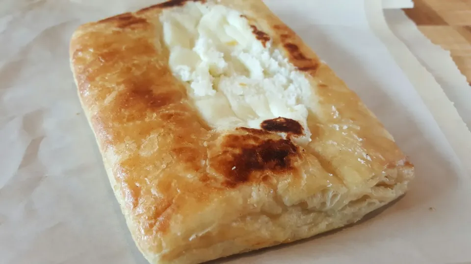 Cheese Danish|Christian J. Torres Cañarteさん