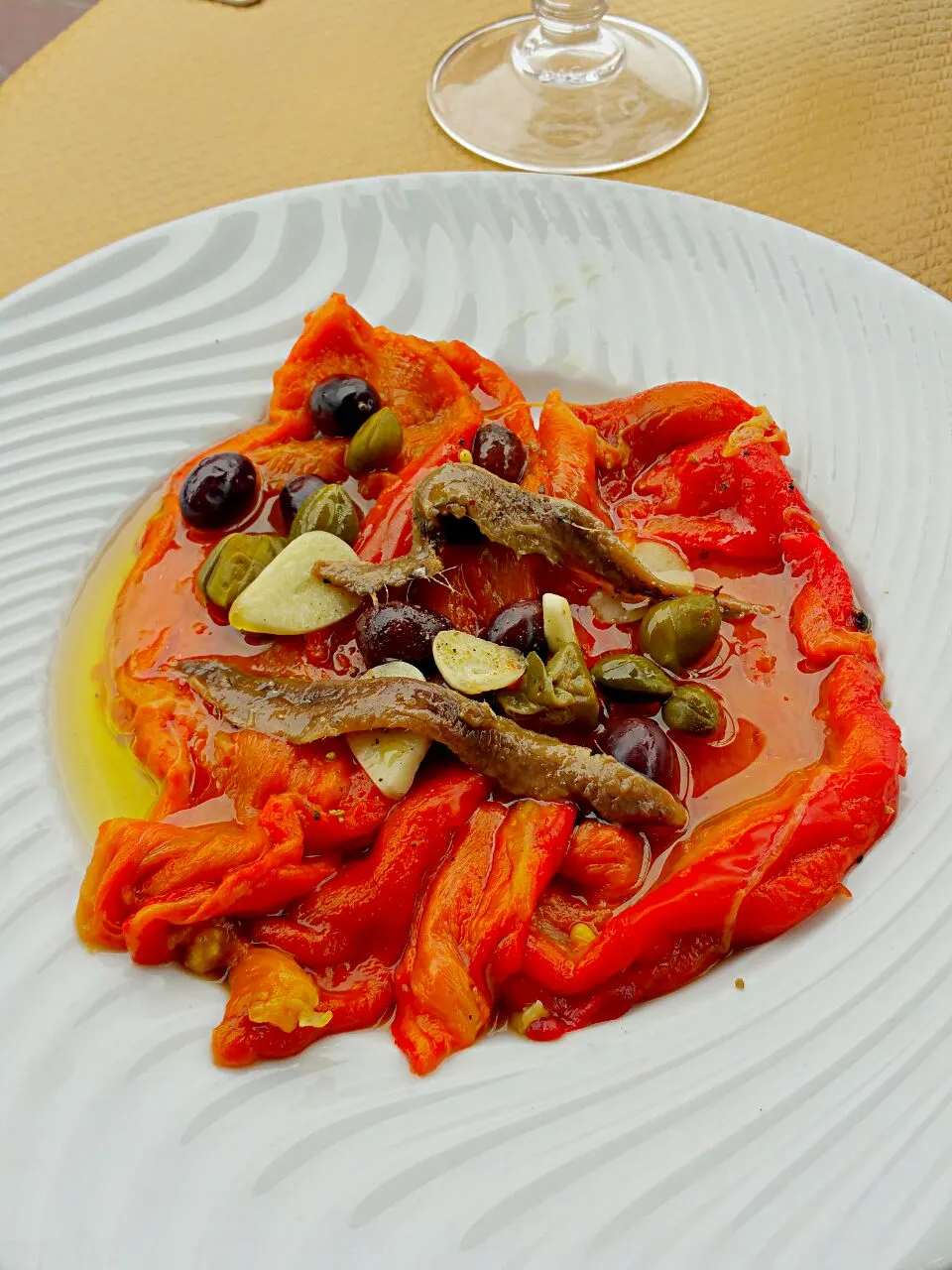 Red pepper with olives, garlic and salted fish|Cherryさん