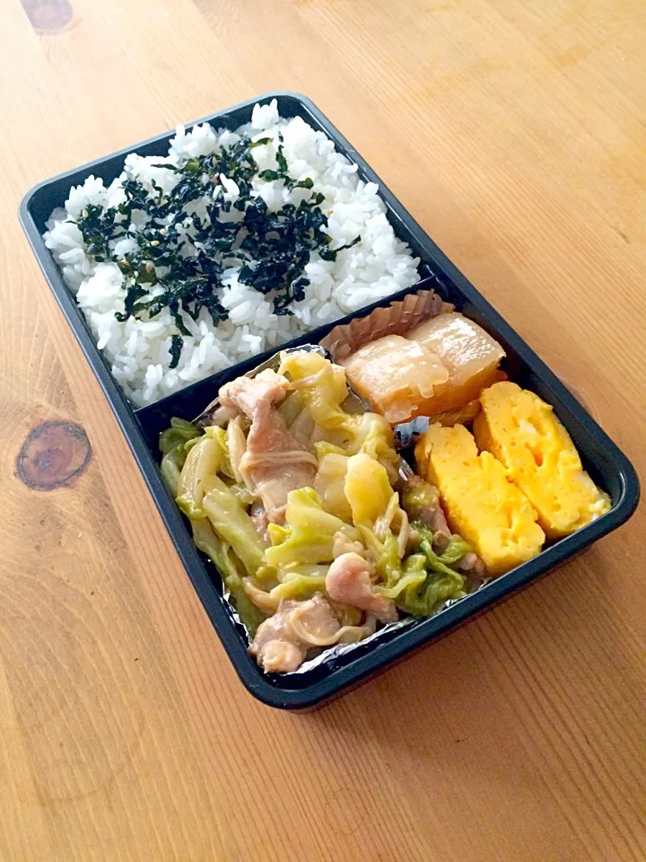 Snapdishの料理写真:今日は梅しそ明太子ふりかけ…おいしいかな？弁当🍱|meyou..さん