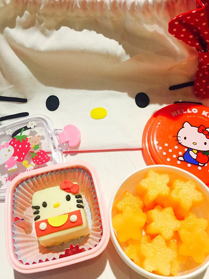 Hello Kitty Snack|Cheryl Melnickさん