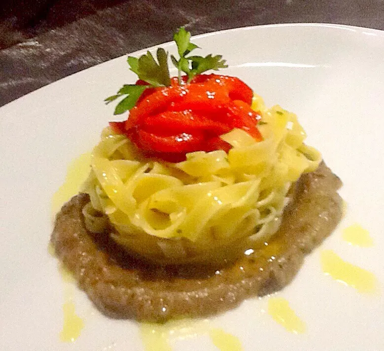 Fresh " tagliolini" with smoked eggplant puree and bell pepper confit|Pho Ong Tayさん