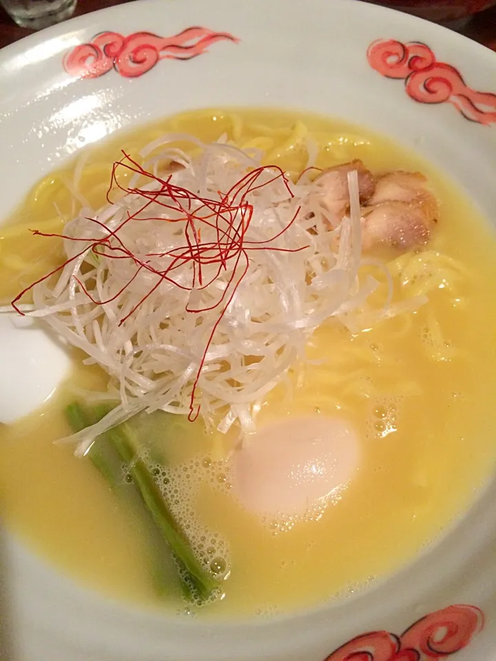 Snapdishの料理写真:鳥白湯ラーメン|けんさん