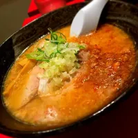 Snapdishの料理写真:香ばし背脂醤油ラーメン 大盛り|さとうさんさん