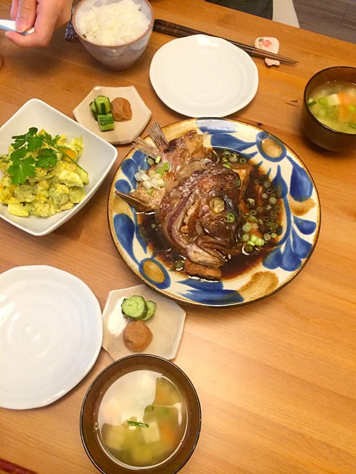 Snapdishの料理写真:5月3日のお昼ごはん👨👩鯛のアラ煮|Sanjiさん