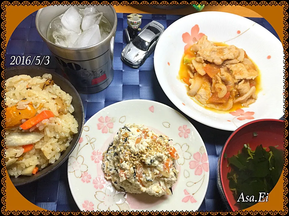 Snapdishの料理写真:💁🏻晩ご飯🍚
💫ひじき白滝白和
💫豚肉トマト煮
💫帆立紐玉子炊き込みご飯
💫ワカメスープ|Asa Eiさん