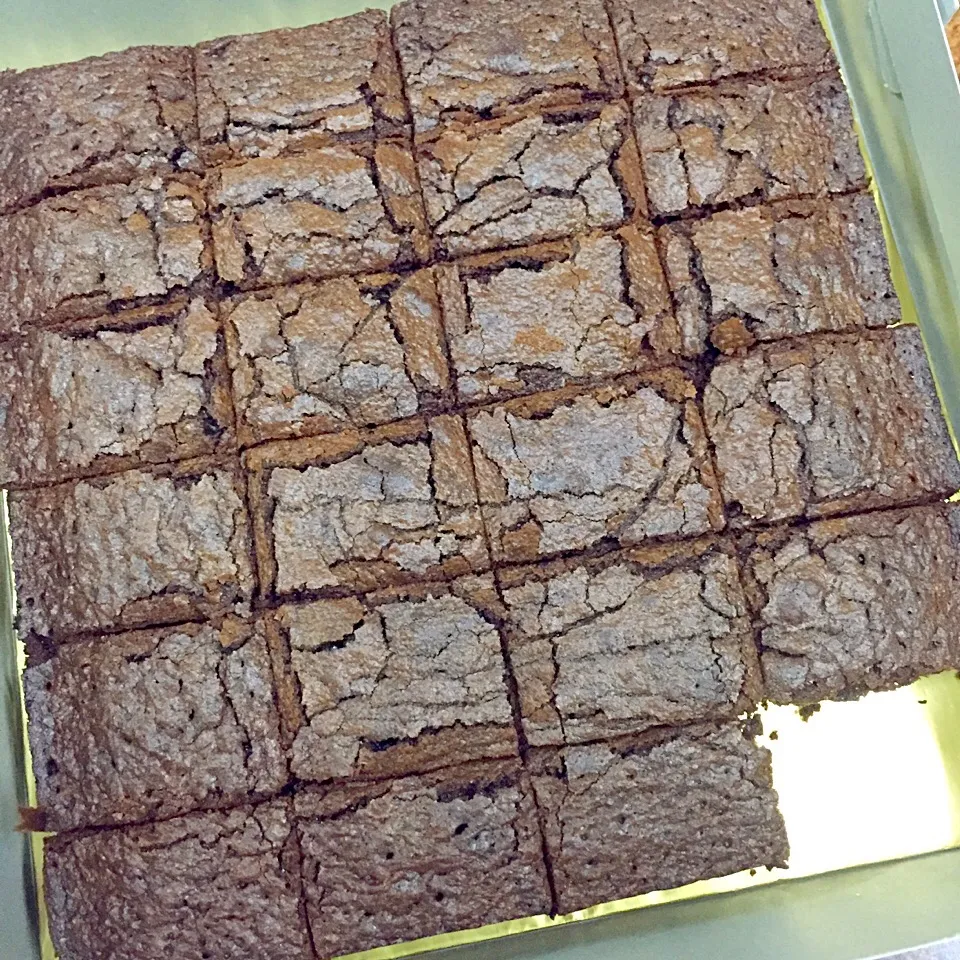 How do I explain to my customer on that missing piece? 🤔 Callebaut chocolate brownies|Amy Aliyyaさん