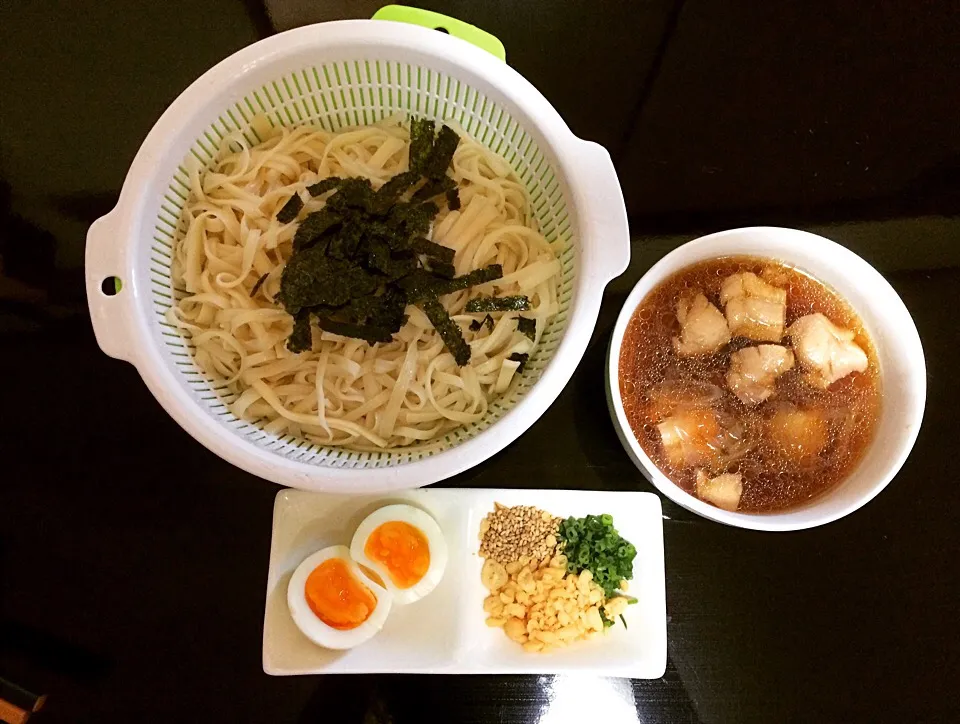 稲庭うどんと比内地鶏の つけ汁うどん|にゃおさん