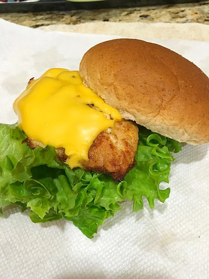 Snapdishの料理写真:Cheese fish buger|huy toさん