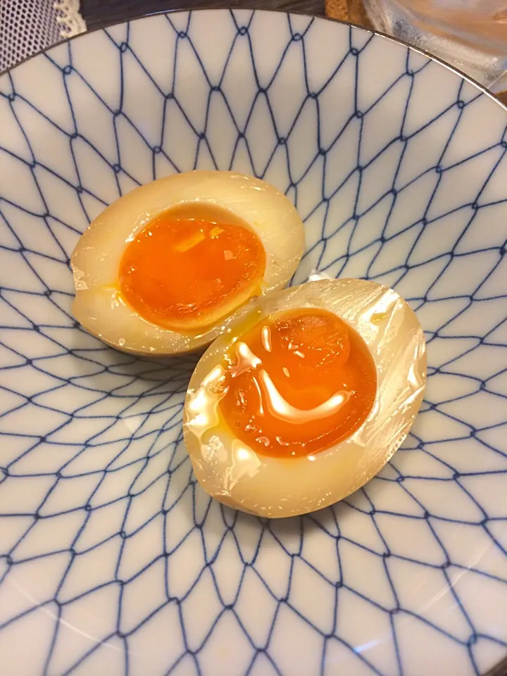 Snapdishの料理写真:ไข่ต้ม/ boiled egg|SaSaさん