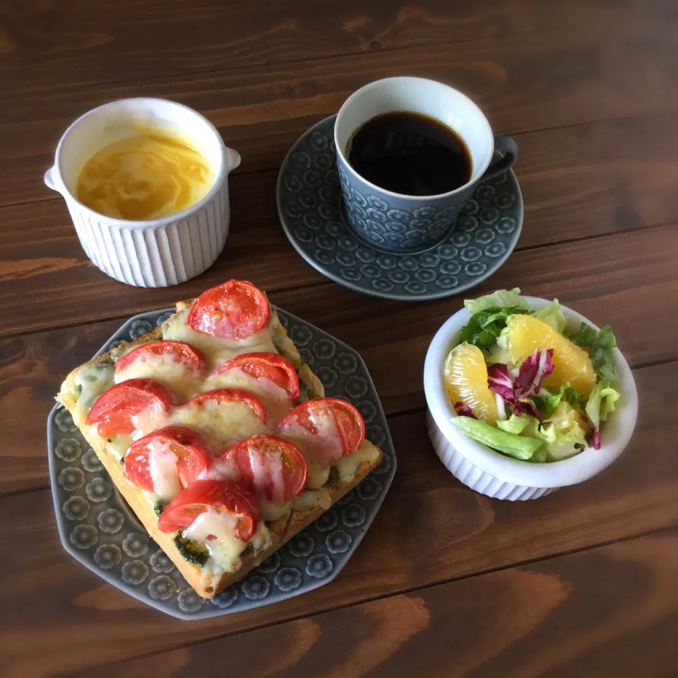 Snapdishの料理写真:今日の朝ごはん|ぺんぎんさん