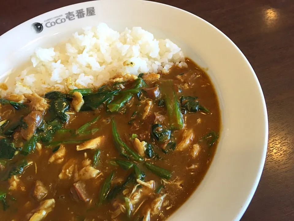 今日のお昼は、ココイチのチキン煮込み&ほうれん草|sono.kさん