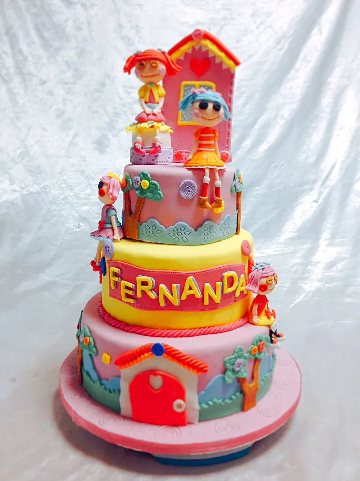 Snapdishの料理写真:Fondant Cake lalaloopsy|Marisa Gushikenさん