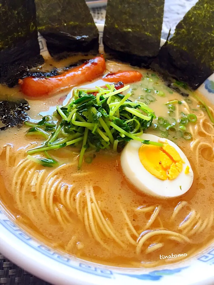 Snapdishの料理写真:熊本五木食品さんのもっこすラーメン！|Tina Tomoko😋さん