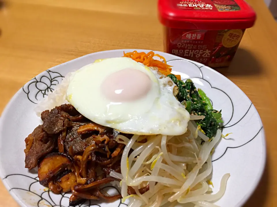 Snapdishの料理写真:野菜たっぷり！ビビンバ
〜韓国コチジャンを使って〜|FKTMPさん