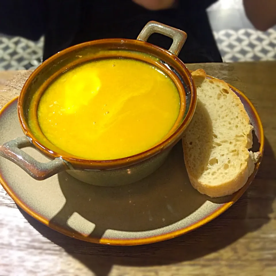 Snapdishの料理写真:Pumpkin soup~ 🎃|해리さん