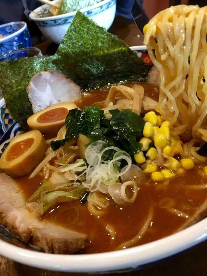 Snapdishの料理写真:✨全部乗せ味噌ラーメン✨|中さんさん