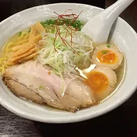 Snapdishの料理写真:函館味玉塩ラーメン|Koichiさん