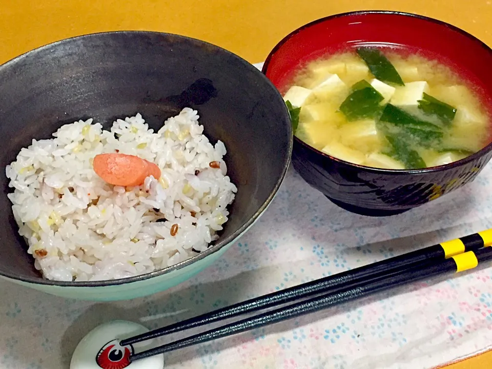 明太子御飯と豆腐とワカメの味噌汁!  (^-^)|Kei Satoさん