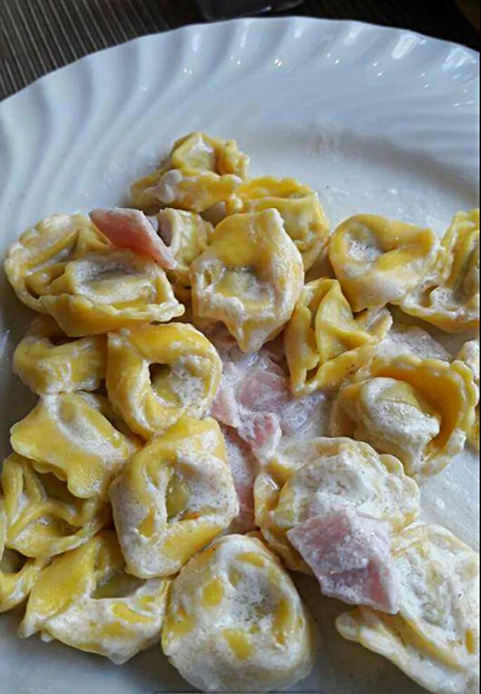 Ravioli Ham Cream Sauce|Jeab Lertさん