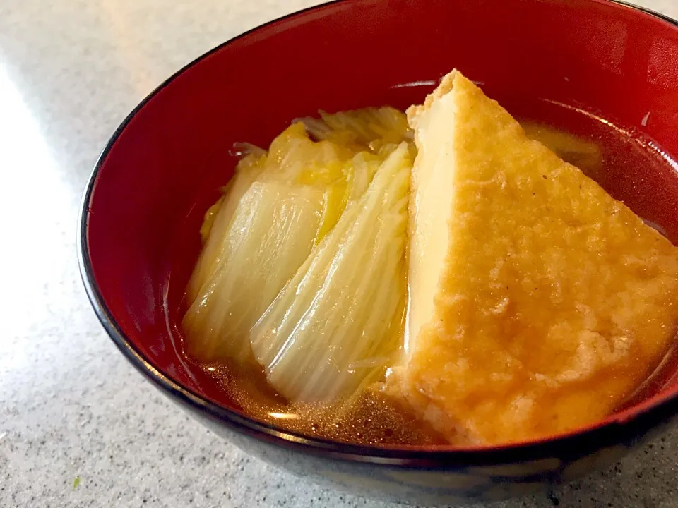 白菜とやわらか厚揚げの煮物〜😋|てんてんさん