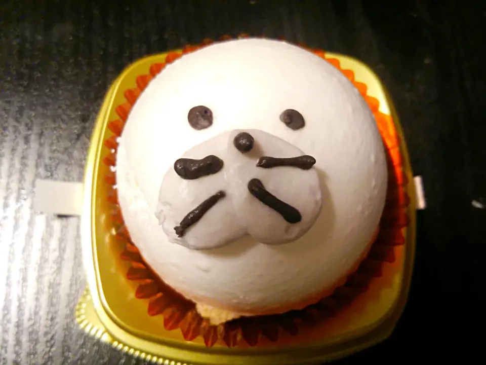 Snapdishの料理写真:あざらしムースケーキ|コモモLOVEさん