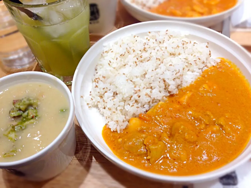 Snapdishの料理写真:カレーライスとスープ|チカさん