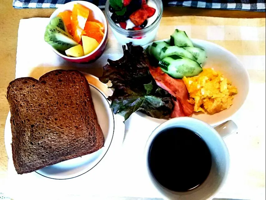 土曜日の朝ごパン🍞　黒糖食パン　最高☆☆☆|毎朝５時ラーⅡさん