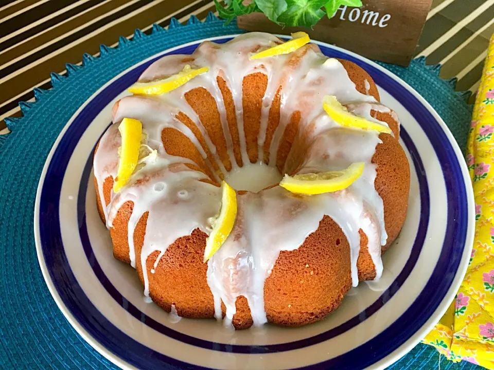 Snapdishの料理写真:Lemon pound cake relaxing Saturday|Babyluv Cabrera Ocampoさん