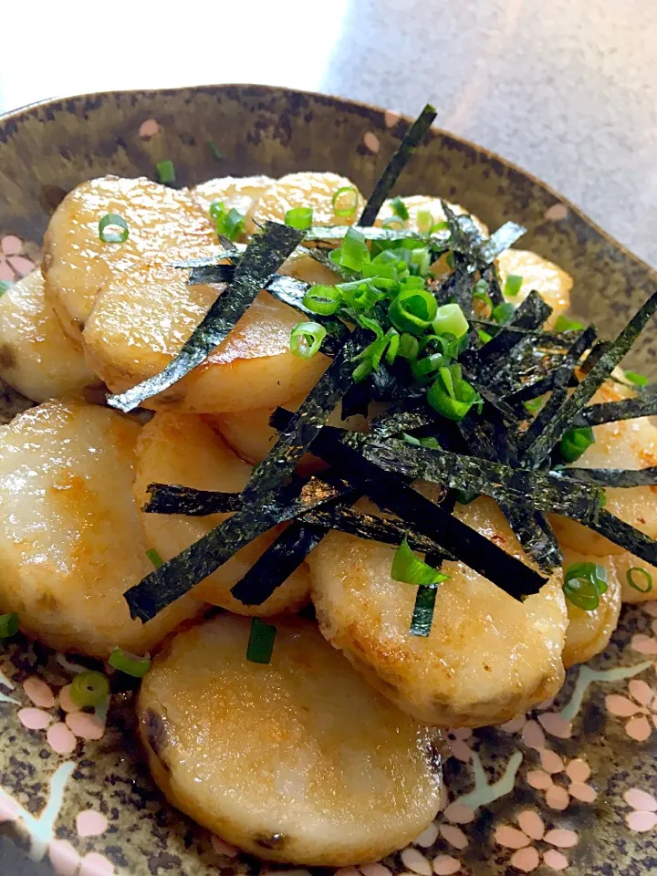 Snapdishの料理写真:reiさんの料理 長芋のワサビ醤油照り焼き|てんてんさん