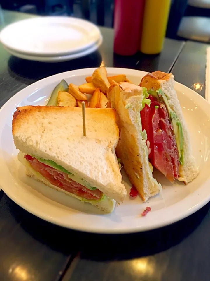 Snapdishの料理写真:BLT sandwich|keiko watanabeさん