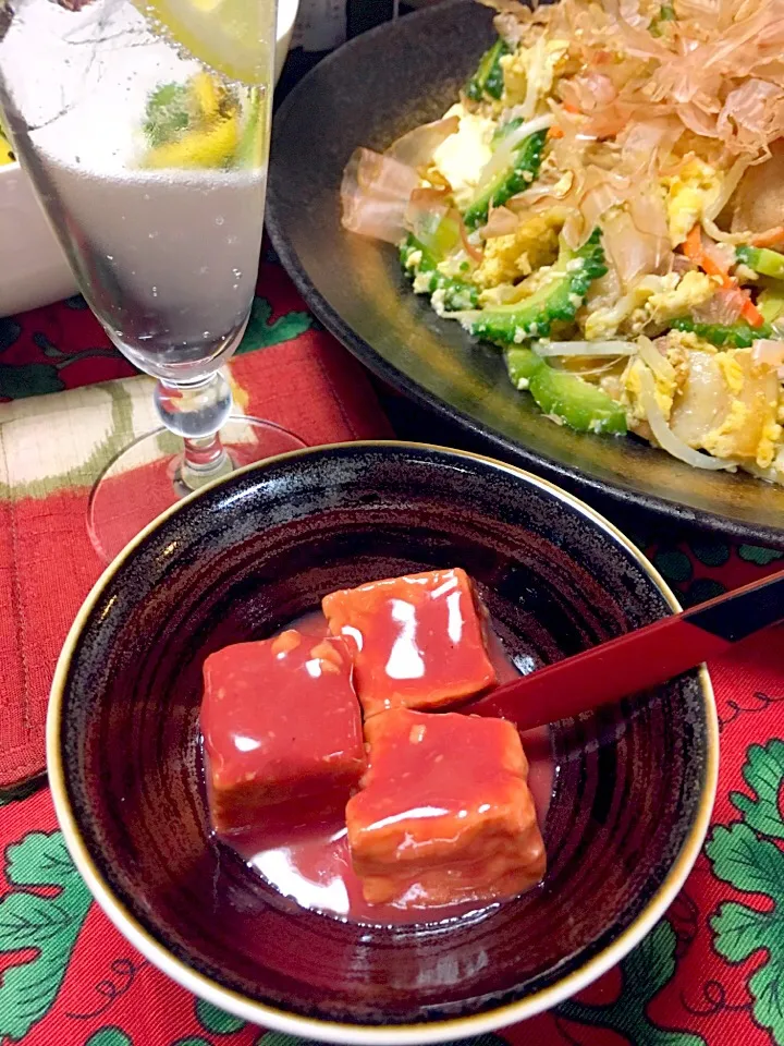 気分は沖縄さぁ〜✨
豆腐餻とゴーヤチャンプルー💖
泡盛のハイボールで✨
GW沖縄行きたかったさぁ〜💧|七味さん
