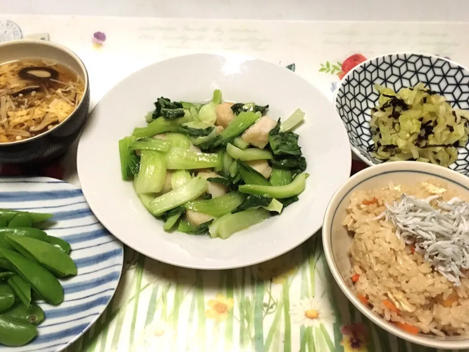 きのこの卵とじスープ・スナックエンドウ・青菜とホタテの塩炒め・塩昆布キャベツ・しらすご飯|美也子さん