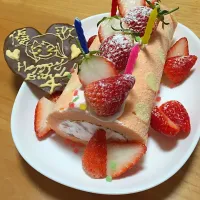 Snapdishの料理写真:苺の水玉ロールケーキ♡|Nanamiさん