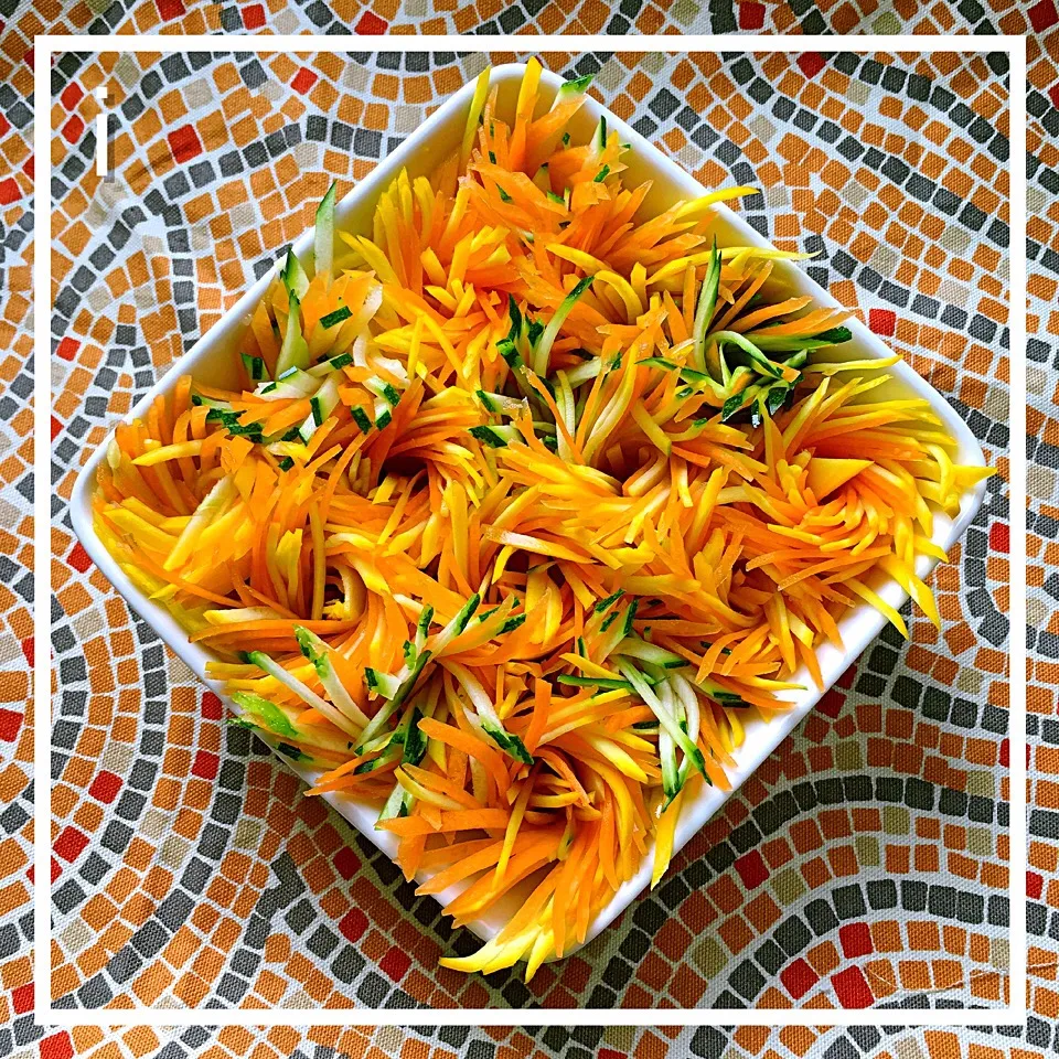 Snapdishの料理写真:にんじんとズッキーニのフリンジサラダ 【Carrot and zucchini fringe salad】|izoomさん