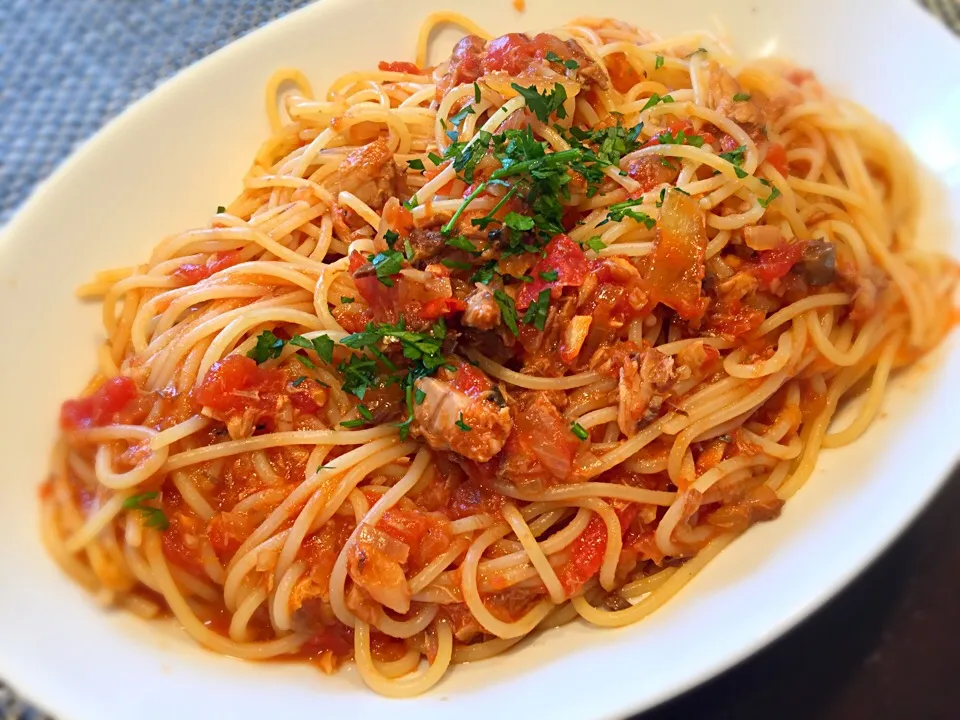 鯖の味噌煮缶を使ったトマトソースパスタ|sanaさん