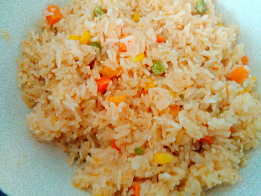 Snapdishの料理写真:simple but delicious Mexican rice #mexicanrice,  #mexicanfood|Jorge Bernal Márquezさん