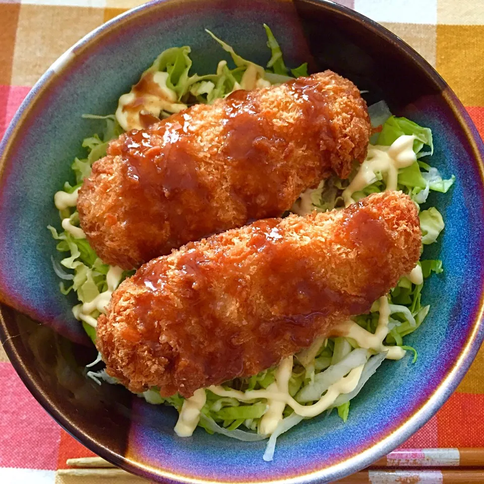 Snapdishの料理写真:ささみチーズカツ千切りキャベツのっけ丼|カウンター嬢さん