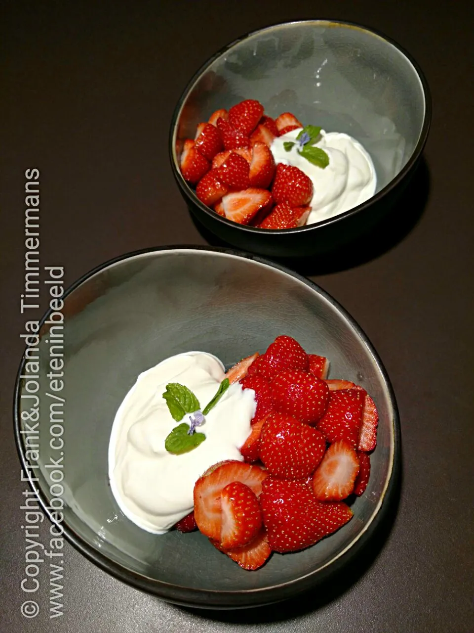 Strawberries with yoghurt|Frank&Jolanda - Eteninbeeldさん