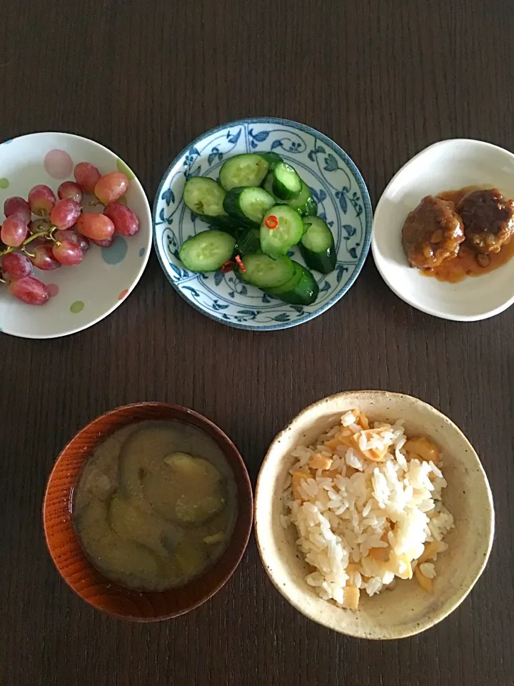 5月9日朝ごはん たけのこごはん 肉団子等|やすこさん