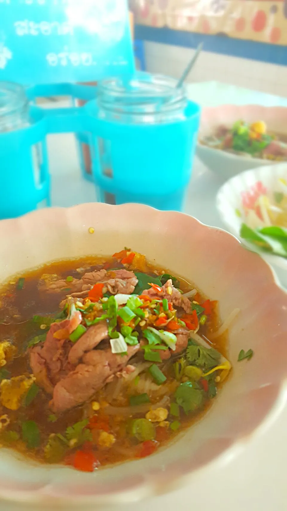 "ก๋วยเตี๋ยวเนื้อ" 🐮 (Beef noodles)
ร้านโปรดตั้งแต่สมัยเด็กๆ เบย...😄|🌴Papa Naughty...(new id)🍹さん