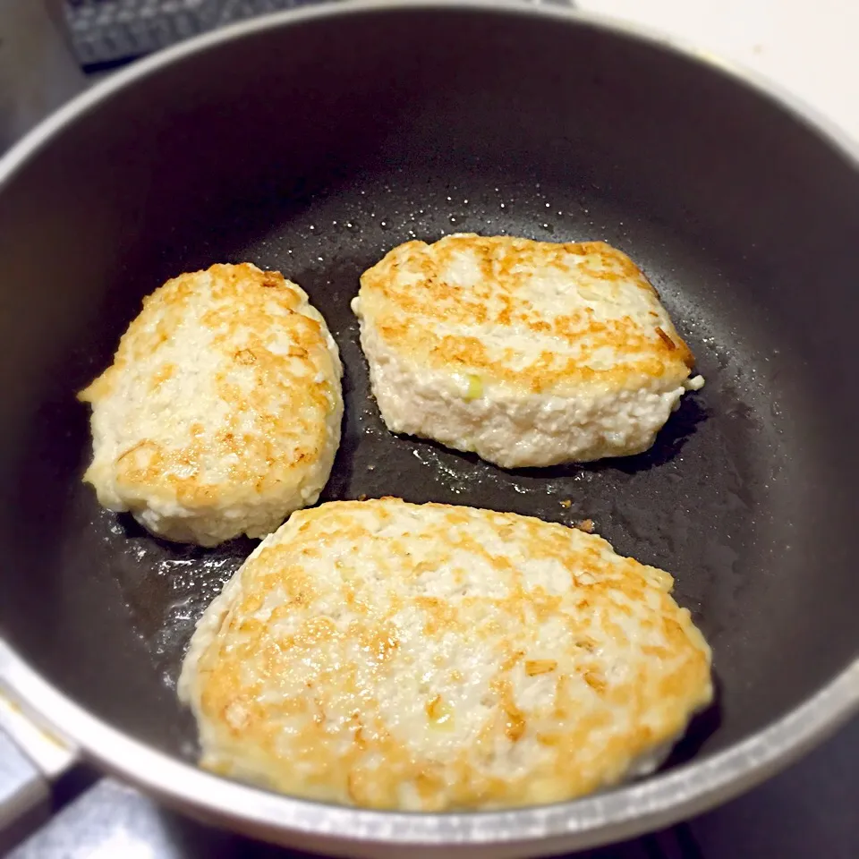 Snapdishの料理写真:鳥挽肉豆腐ハンバーグ|ゆんみさん