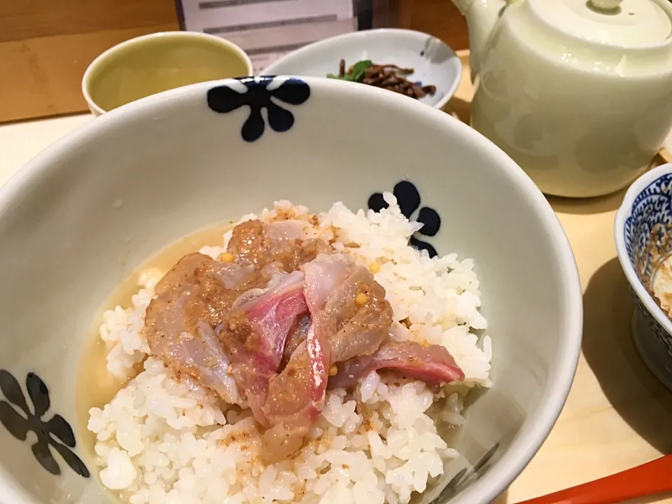 Snapdishの料理写真:愛媛産鯛だし茶漬け|hirotomoさん