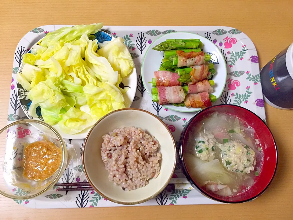 5月9日
茹でキャベツと味噌マヨ
アスパラベーコン
玄米
肉団子スープ|あちゃんみんさん